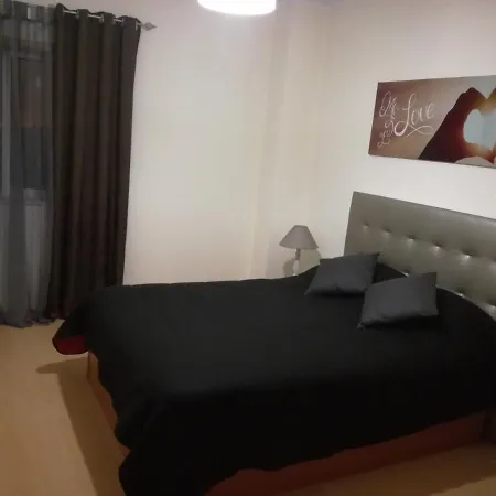 T2 Novo Alto Do Quintao شقة